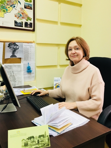 Былина Марина Степановна - заведующая туристическим информационно-экскурсионным отделом
