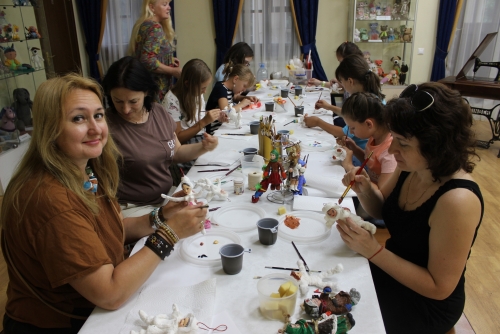 26 июня в усадьбе Знамеское-Губайлово состоялась вторая часть благотворительного мастер-класса по изготовлению игрушки из ваты Басовой Светланы Николаевны