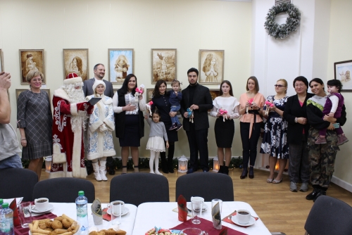 12 декабря в Культурно-выставочном комплексе "Знаменское-Губайлово" состоялось вручение ключей от квартир детям сиротам