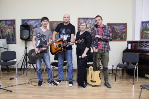 26 сентября в усадьбе Знаменское-Губайлово впервые выступала музыкальная группа из Красногорска BookzBand