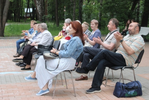 5 июня на Арт-бульваре "Знаменское-Губайлово" прошёл музыкальный вечер "Летом, в субботу"
