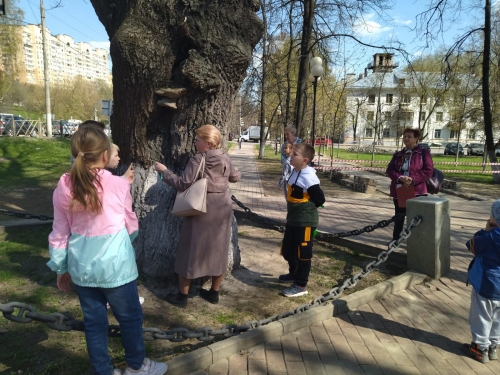 23 апреля, накануне Дня Победы,  семьи с детьми посетили Интерактивную Экскурсию «Память в сердце»