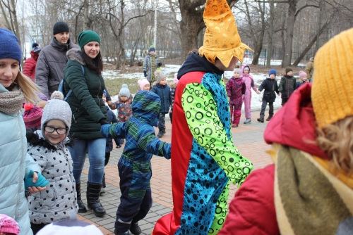 1 декабря на Арт-бульваре «Знаменское-Губайлово» состоялась интерактивная программа для всей семьи «Здравствуй, зимушка-зима!»