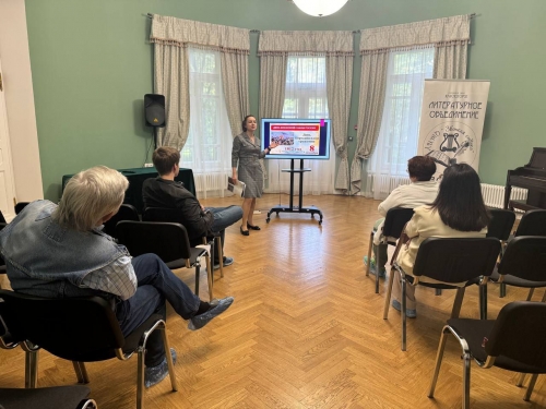 13 сентября в Усадьбе тематическую экскурсию "Отцы Отечества" провела экскурсовод Полина Кузьмина.