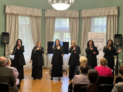 «Ещё горит окопная свеча»: встреча в усадьбе